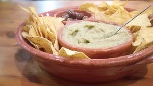 Nachos with hummus at Princesa do Castelo in Lisbon