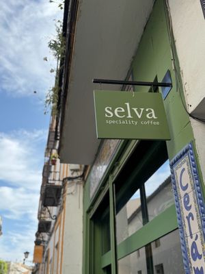 Front of shop and sign at Selva Coffee in Sevilla