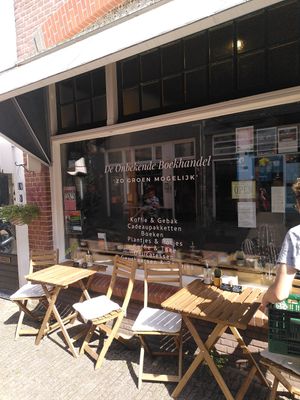 Storefront at De Onbekende Boekhandel in Wageningen