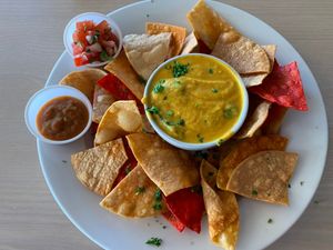 Spinach and cashew queso 😋 at Senor Veggie in San Antonio