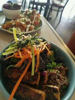 tempeh quinoa BOWL! at Senor Veggie in San Antonio