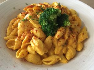 Mac and cheese - huge portion, but lack of taste. at Senor Veggie in San Antonio