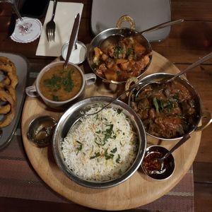 Lentil soup/daal shorba, aloo gobi (minus the yoghurt), bhindi tori dali at Delhi-Roma Restaurant in Wuppertal