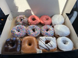 Vegan donuts  #Veganuary at The Donuttery in Huntington Beach
