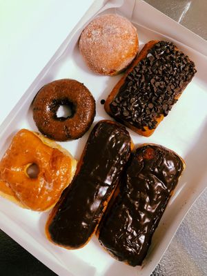 Vegan  🍩 😋   at The Donuttery in Huntington Beach