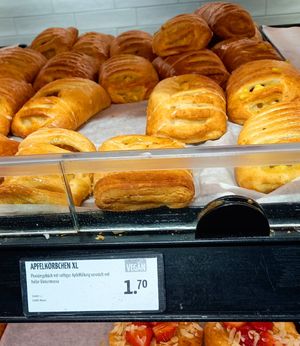apple turnover 1,70€ at Back Factory - Hannover in Hannover