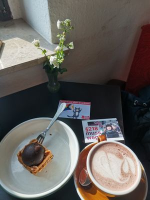Lecker Kuchen und Kakao at Café Pfusch in Leipzig