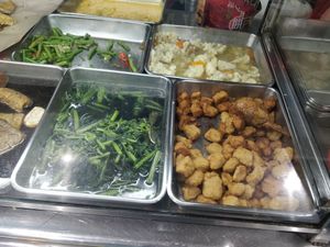 Buffet at Xue Hua Vegetarian 雪花素食 in East Singapore