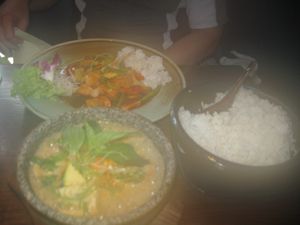 Dau Sot Vang Trang (front dish) and Kho To Tofu at Vivien Restaurant in Taufkirchen