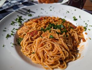 Vegane Spaghetti mit Grünkern Bolognese at Gasthaus Zum Bayerischen Löwen in Bichl