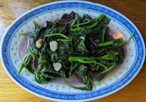 Garlic Purple Amaranth at Cloud Pine Tea + Culture in Milwaukie