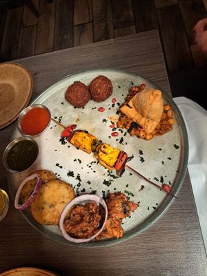 Vegan sharing platter at Ashoka - Ashton Lane in Glasgow