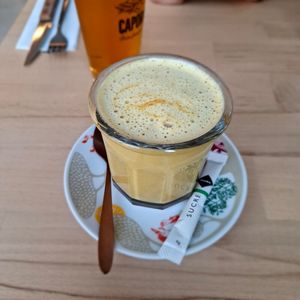 Golden latte ☀️ at Bloomy Rive Gauche in Toulouse