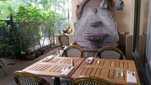 patio at Pita Paradise in Wailea