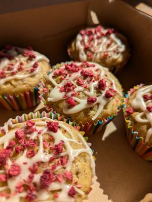Raspberry Fairy Cakes - raspberry cakes with a tart lemon drizzle at The Compassionate Crumb in Mountain View