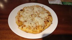 Vegan 4 cheese pizza at Vegan Taipei in Taipei