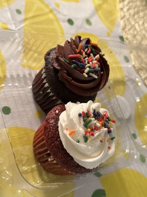 Vegan Chocolate Cupcake and Vegan Red Velvet Cupcake 🧁   at Bakeshop in Washington