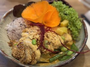 Erdnuss Curry mit Ente  at To1980 Vegan - Pempelfort in Dusseldorf