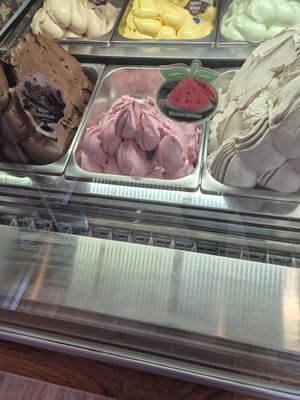  at Crema Gelato in Dinkelsbuehl