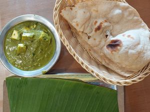 Tofu Palak (230 INR + 5%) & Plain Roti (40 INR + 5%) at Healthy Hut in Mysore