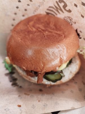 They have new burger buns ✨✨ very delicious 🤤 at Swing Kitchen - Invalidenstraße  in Vienna