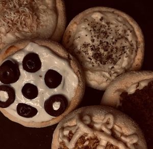 Agora existem as opções de esfihas sem glúten. at Acaiú in Londrina