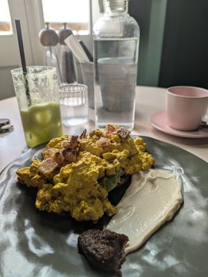 Chickpea in the Morning... I love this dish, the combo of flavours and textures 🤤 at Elephant Shoe in Valletta