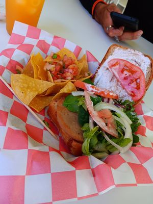 "Semillita"🍞🥪 (sustituto de 🌱jamón. Al mío lo pedí sin queso vegano) at Semilla by ConGreka  in San Juan