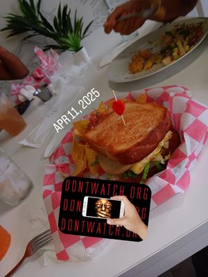 "Siembra" sandwich (w/out vegan cheese for me) at Semilla by ConGreka  in San Juan