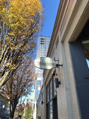 Upon Arrival 😃  at Petunia's Pies and Pastries in Portland