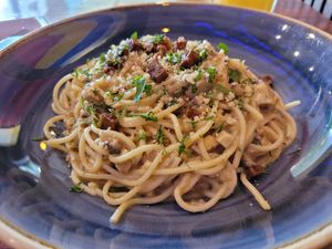 Vegan spaghetti carbonara (with tempeh) at The Veg Box Cafe - London in North West London