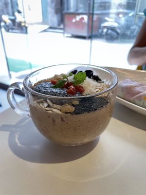 Papaya smoothie bowl   at FuiyOh in New Delhi