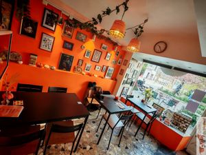 Inside at À Tantôt in Rouen