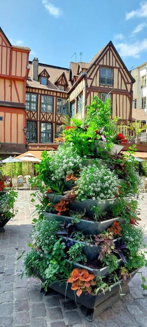  at À Tantôt in Rouen