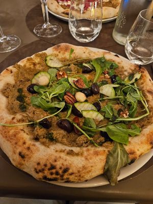 Pizza  vegana at Re al Quadrato in Montepulciano