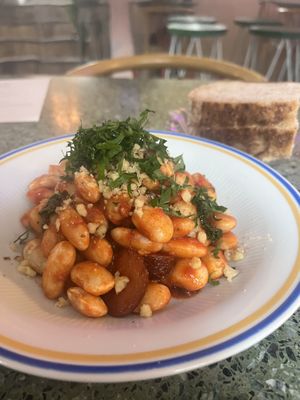 Bohnen Salat mit Chorizo Wurst #lecker!  at Korzenie Kuchnia Roślinna  in Szczecin