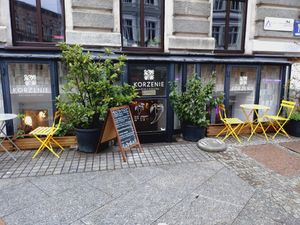 A few steps down at Korzenie Kuchnia Roślinna  in Szczecin