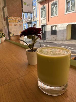 Avocado smoothie at Vegan Sushi House  in Lisbon