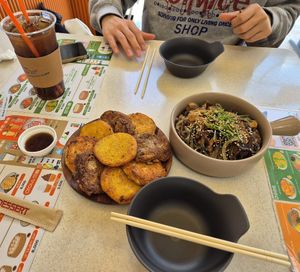 I recommend it ! It was really good. We had vegan japchae and jeon + the drink 수정과. Went there on Nov 22 at Bibibim in Busan