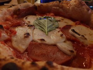 Salami mozarella pizza😁 at 60 seconds to Napoli in Hamburg