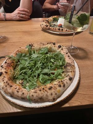 Vegane Avocado Pizza  at 60 seconds to Napoli in Hamburg