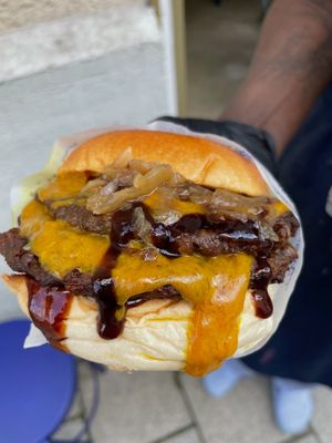 Double BBQ Burger at Breadbox in Munich