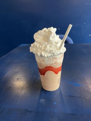 Strawberry Milkshakee  at Breadbox in Munich