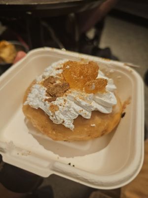 Apple and cinnamon donut at Veganature - 비건네이처 in Seoul