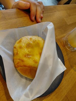 Vegan cheese bagel at Sonoma in Miyajima