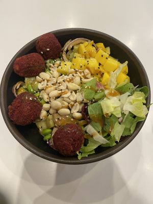   at MA‘LOA Poké Bowl Dresden in Dresden