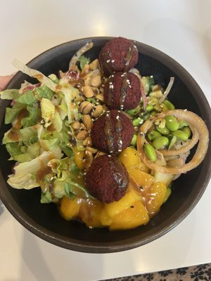   at MA‘LOA Poké Bowl Dresden in Dresden