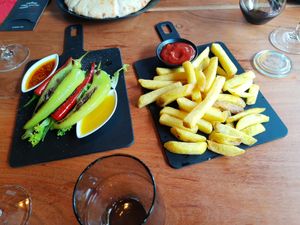 Fries and starter veggies at Jack's Cevap House in Zurich