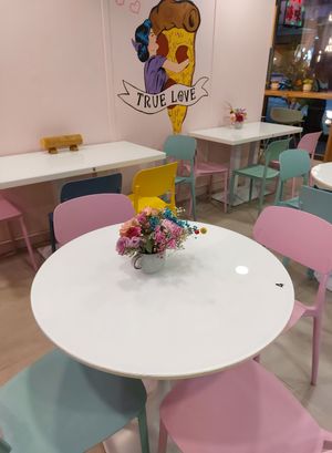 Interior at Mayse Pizzeria in Kowloon