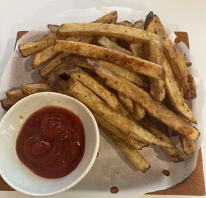 Fries  at Mayse Pizzeria in Kowloon